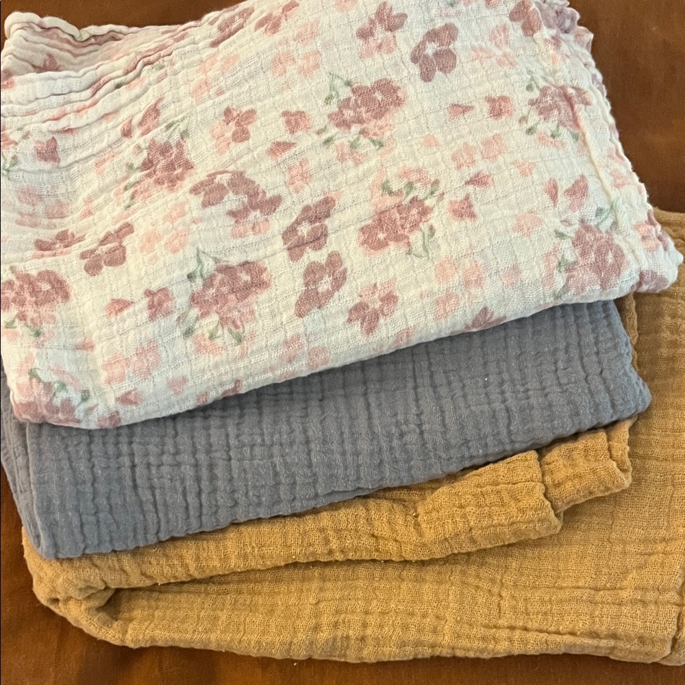 Floral and Solid muslin set of three baby blankets